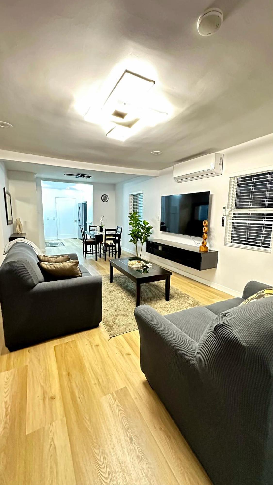 Modern 2Br Stylish & Cozy Unit Bed & Breakfast Los Angeles Exterior photo