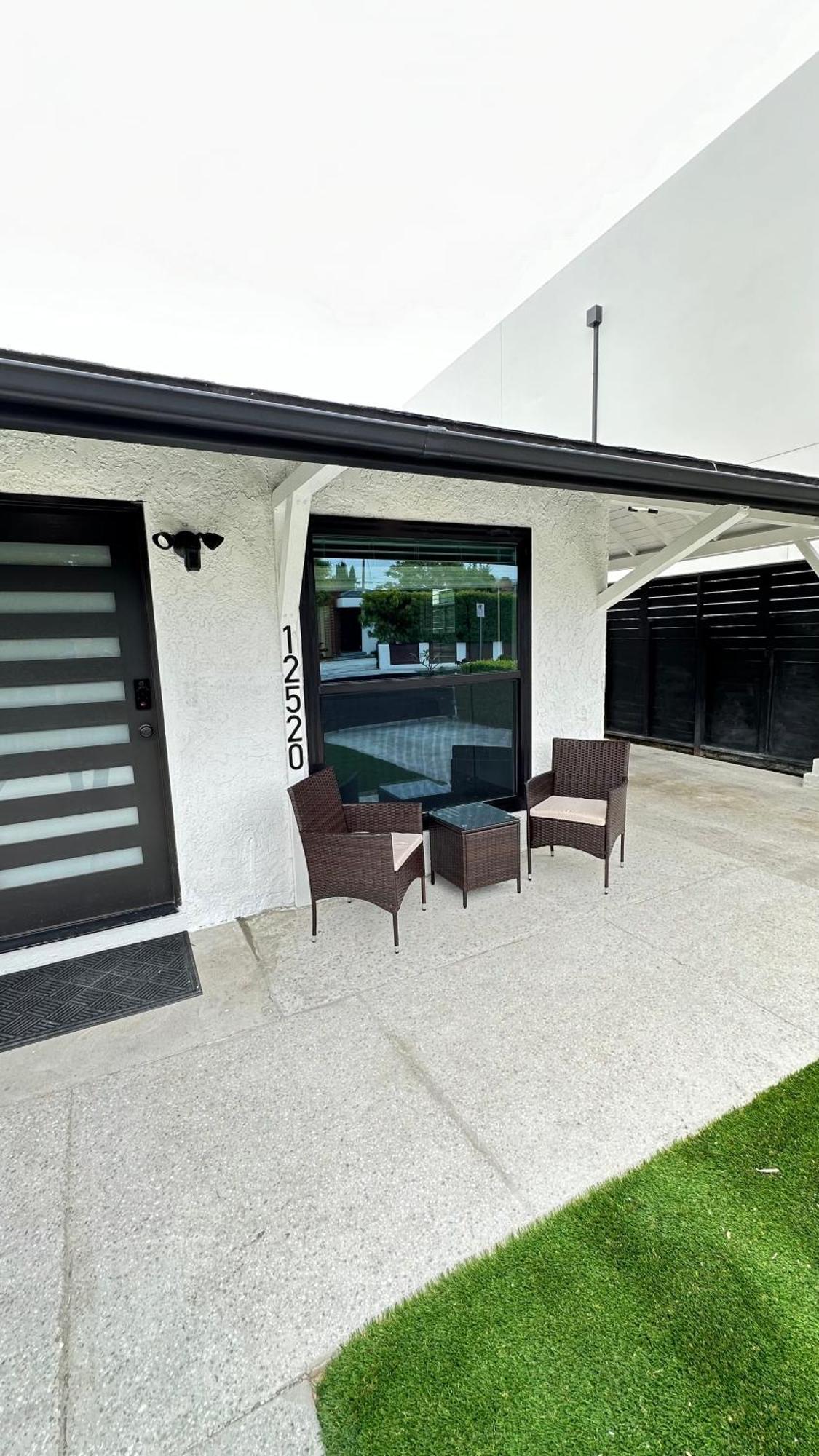 Modern 2Br Stylish & Cozy Unit Bed & Breakfast Los Angeles Exterior photo